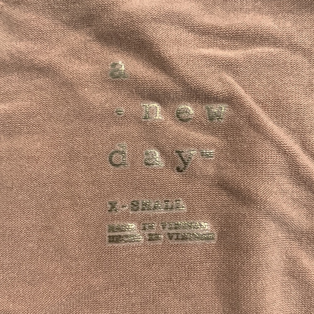 Basic Tee - Picture 2 of 2